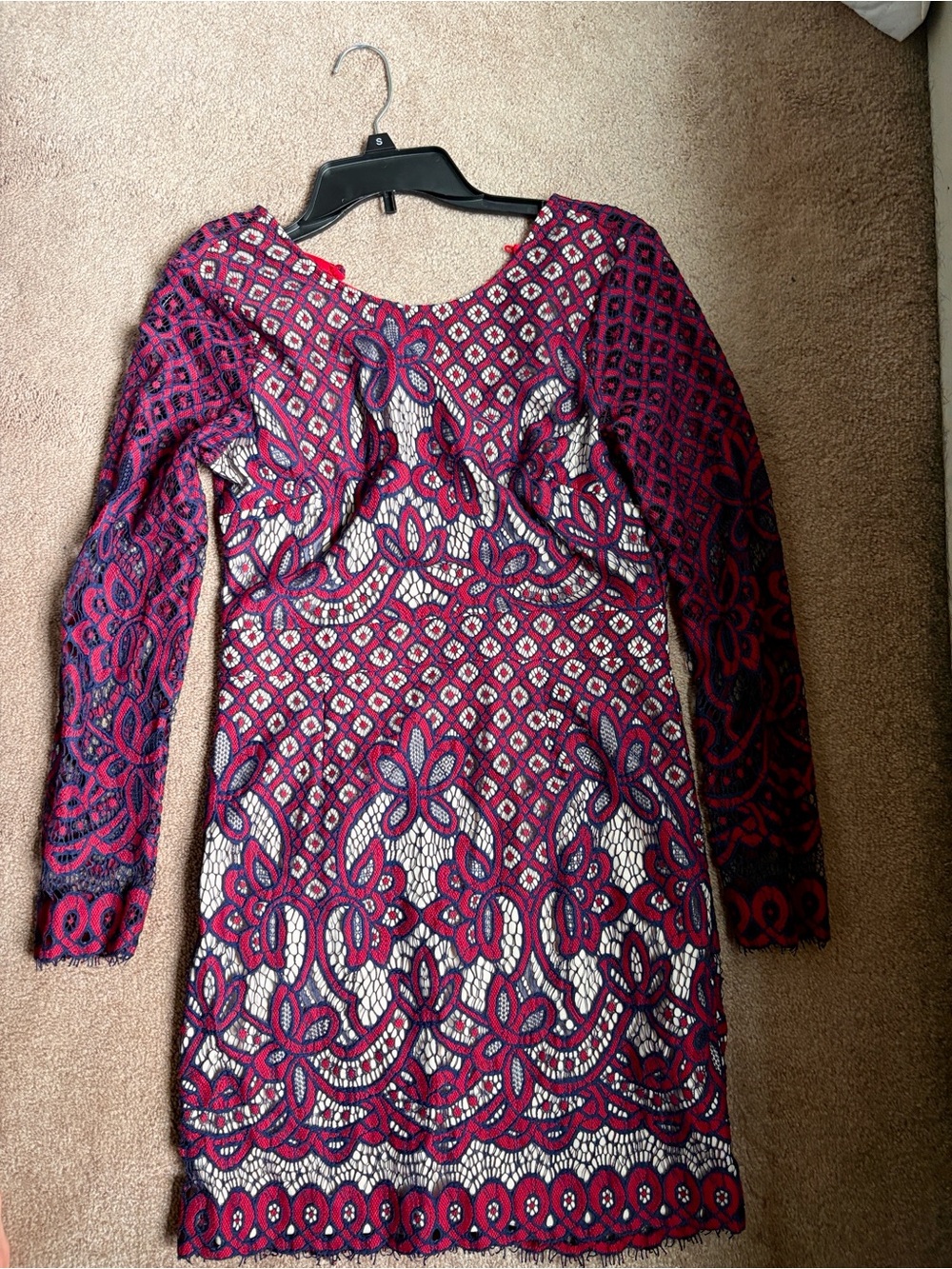 Night Boohoo Long Sleeve Lace Sheath Dress in red, cream and Navy open back NWT